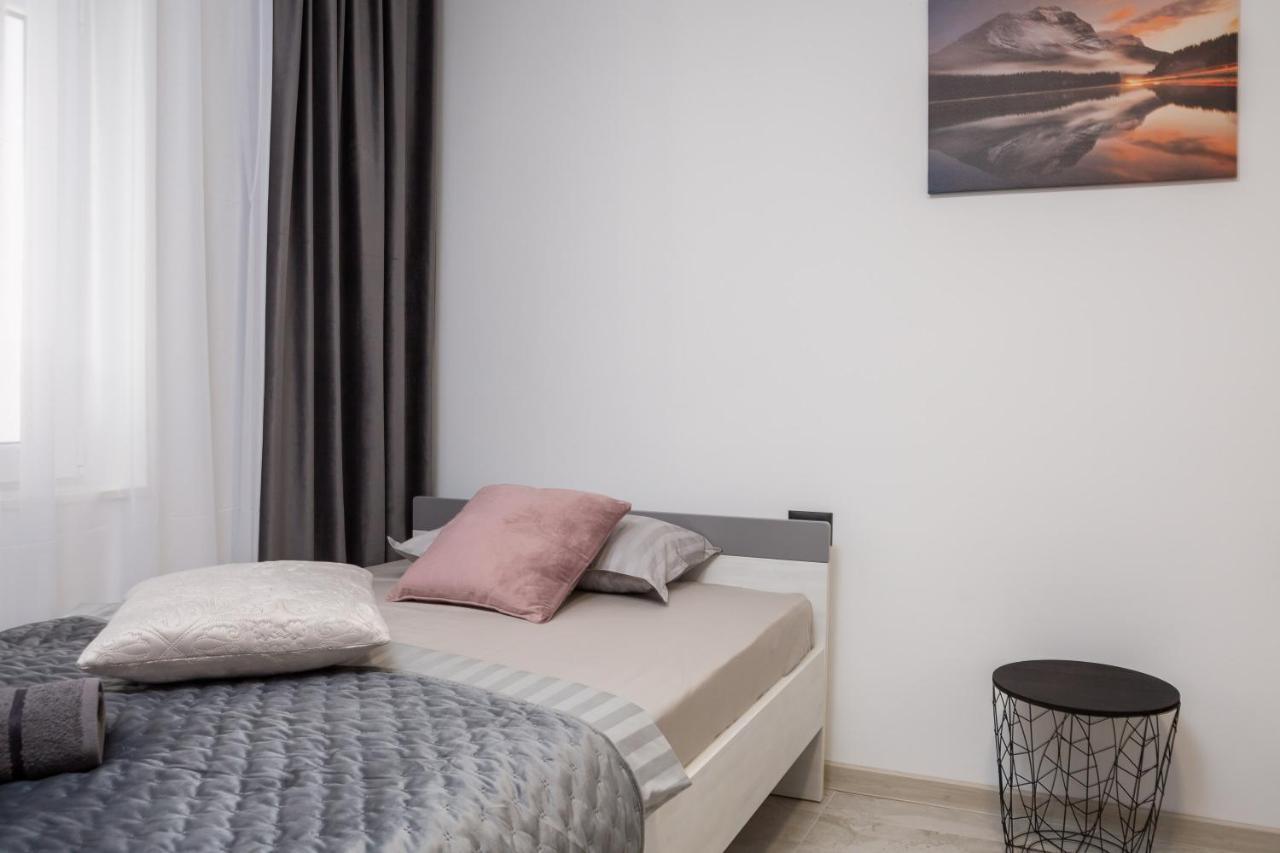 Luxury Apartment Lorena - Private Heated Pool - Jesenice  Exterior foto