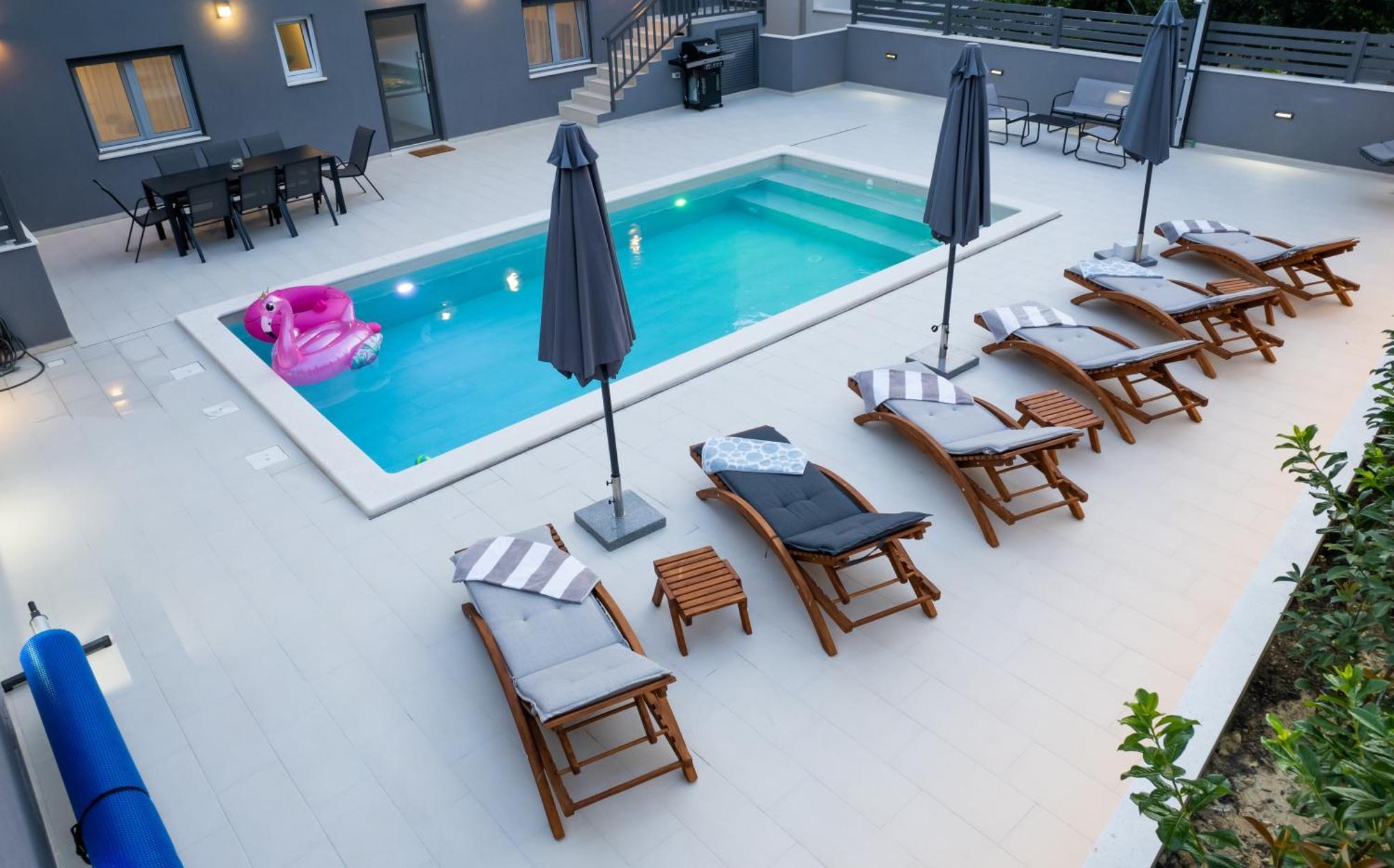 Luxury Apartment Lorena - Private Heated Pool - Jesenice  Exterior foto